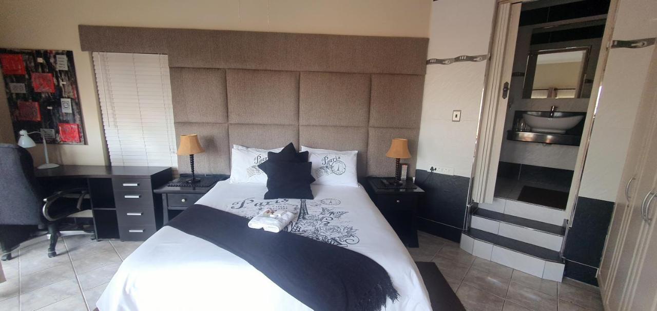 Bon A Vie Self-Catering And B&B Gonubie Full Solar Power, No Load Shedding! Exterior photo