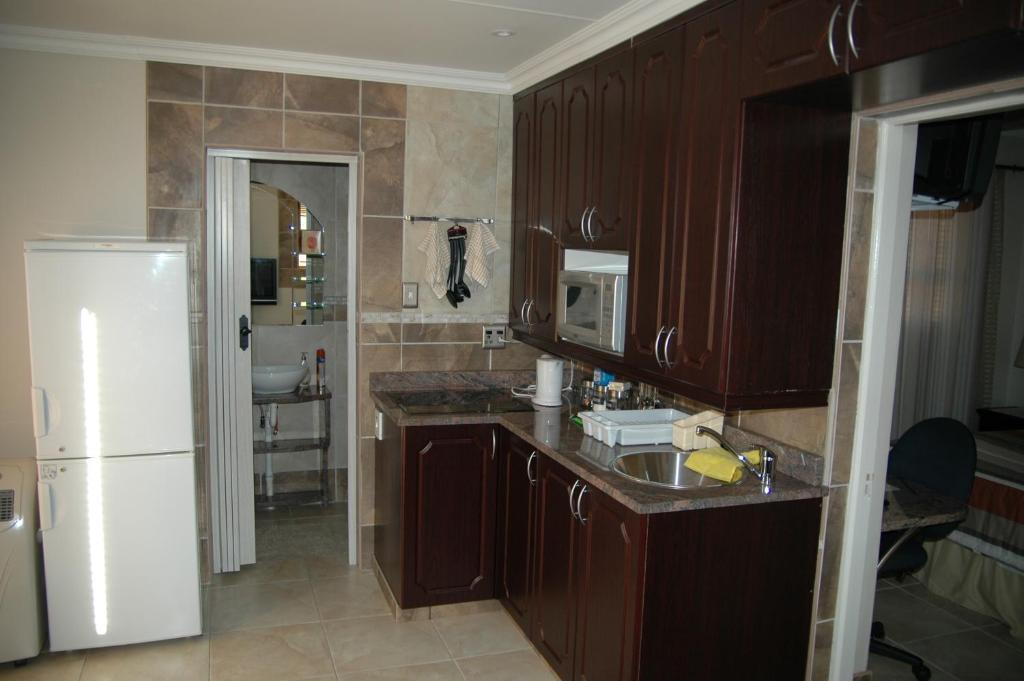 Bon A Vie Self-Catering And B&B Gonubie Full Solar Power, No Load Shedding! Room photo